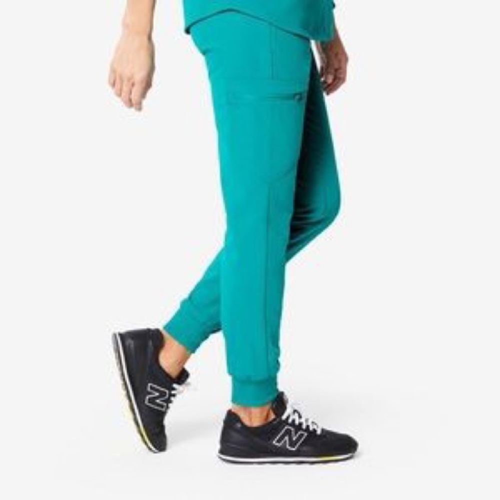 FIGS teal XS jogger scrub set